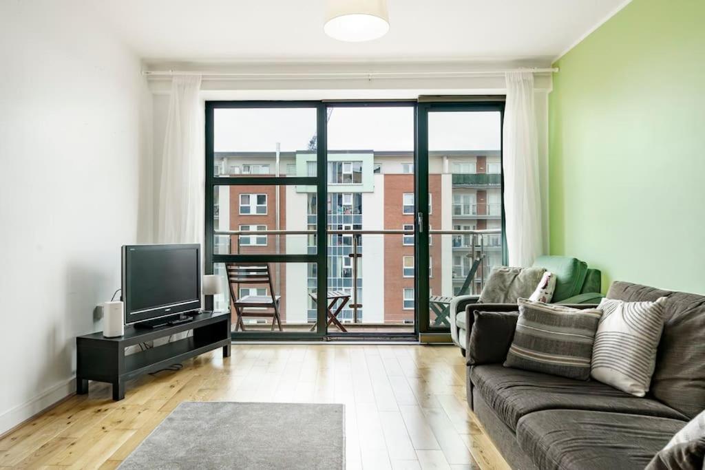 Stylish City Centre 2 Bedroom Apartment With Belfast Cityscape View Экстерьер фото