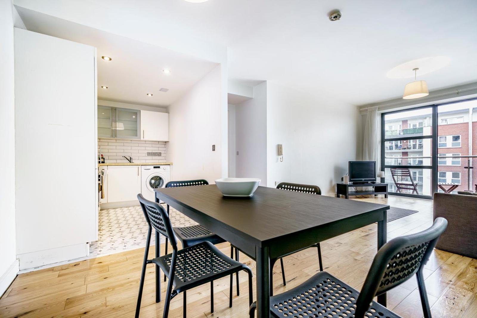 Stylish City Centre 2 Bedroom Apartment With Belfast Cityscape View Экстерьер фото